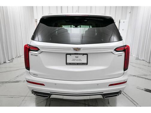 Crystal White Tricoat 2020 Cadillac XT6 Premium Luxury AWD