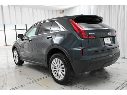 2024 Cadillac XT4 Luxury