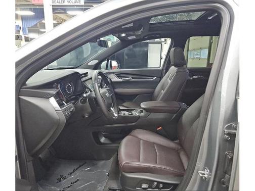 Argent Silver Metallic 2024 Cadillac XT6 Premium Luxury AWD
