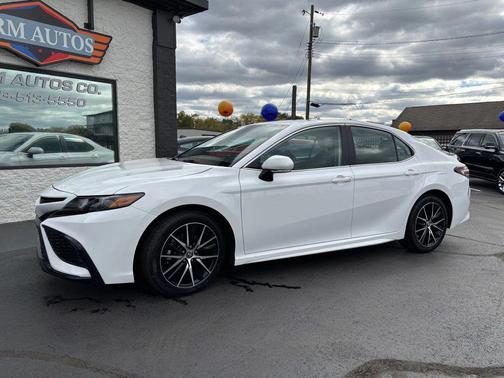 2023 Toyota Camry SE
