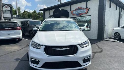 2023 Chrysler Pacifica Hybrid Touring L