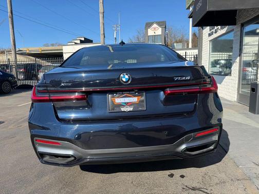 2022 BMW 750 i xDrive