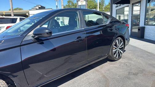 2020 Nissan Altima SR FWD