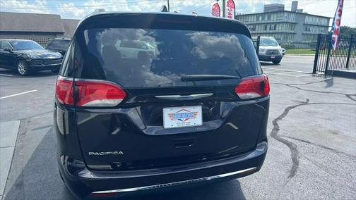 2018 Chrysler Pacifica Touring-L