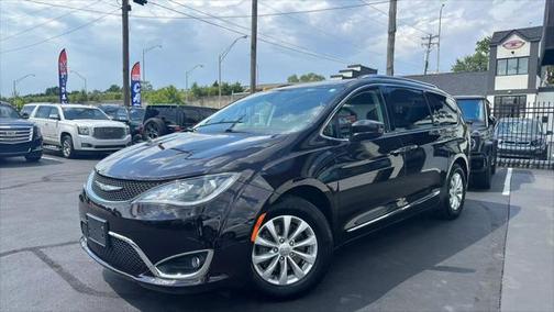2018 Chrysler Pacifica Touring-L