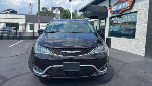 2018 Chrysler Pacifica Touring-L