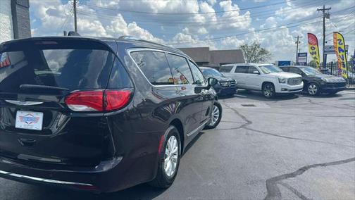 2018 Chrysler Pacifica Touring-L