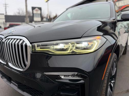 2019 BMW X7 xDrive50i