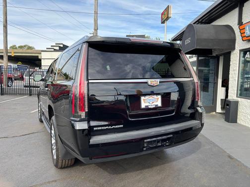 2020 Cadillac Escalade ESV Sport
