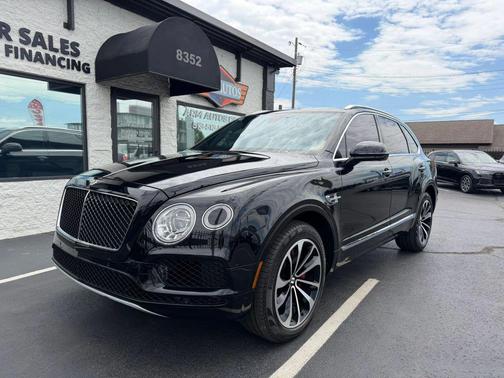 Black 2020 Bentley Bentayga V8