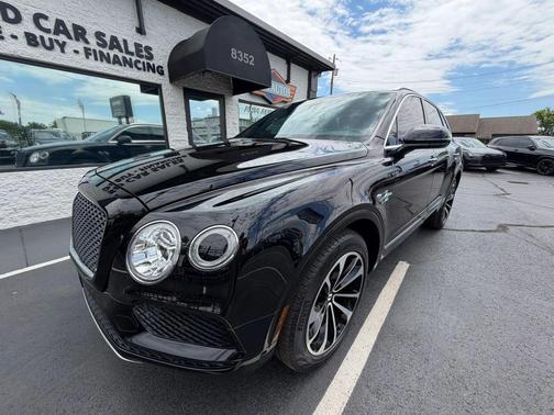 Black 2020 Bentley Bentayga V8