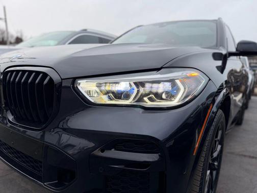 2022 BMW X5 M50i