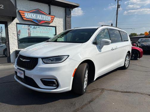 2022 Chrysler Pacifica Touring L
