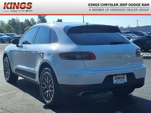 2018 Porsche Macan Base
