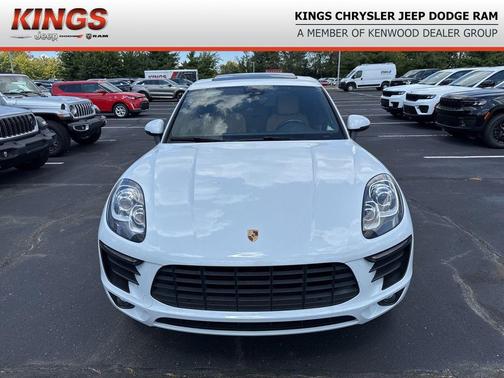 2018 Porsche Macan Base