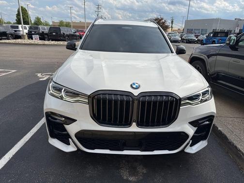 Alpine White 2022 BMW X7 M50i