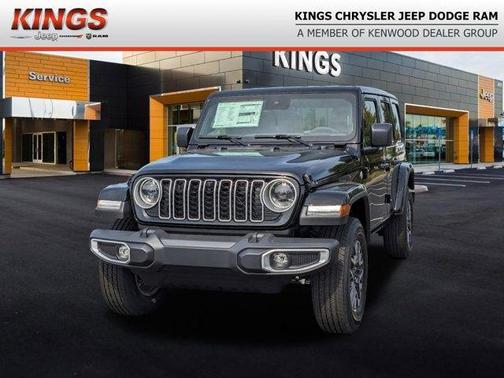 Black Clearcoat 2024 Jeep Wrangler Sahara