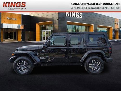 Black Clearcoat 2024 Jeep Wrangler Sahara