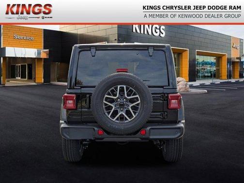 Black Clearcoat 2024 Jeep Wrangler Sahara