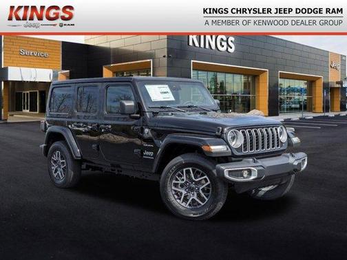Black Clearcoat 2024 Jeep Wrangler 4-Door Sahara 4x4 SUV