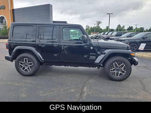 Black Clearcoat 2024 Jeep Wrangler 4-Door Sahara 4x4