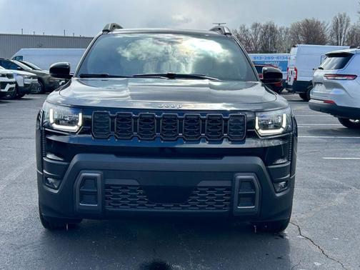 Diamond Black Crystal Pearlcoat 2026 Jeep Cherokee Limited