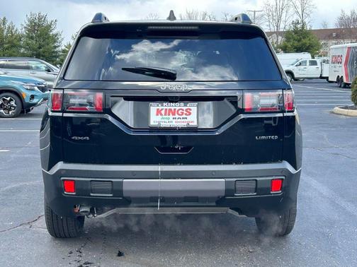 Diamond Black Crystal Pearlcoat 2026 Jeep Cherokee Limited