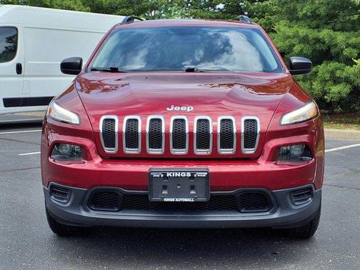 2016 Jeep Cherokee Sport