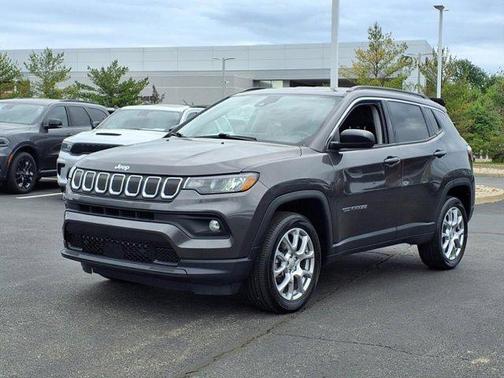 2022 Jeep Compass Latitude Lux
