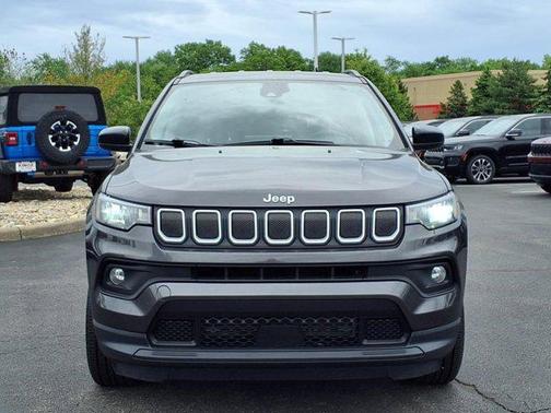 2022 Jeep Compass Latitude Lux