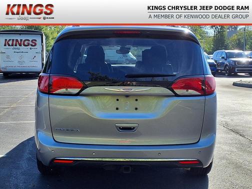 2017 Chrysler Pacifica Touring-L