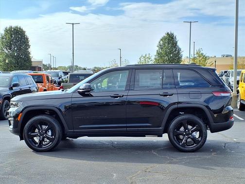 2025 Jeep Grand Cherokee Altitude
