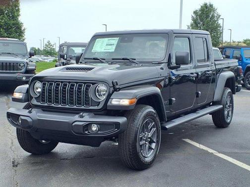 2025 Jeep Gladiator Sport S