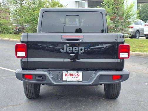 2025 Jeep Gladiator Sport S