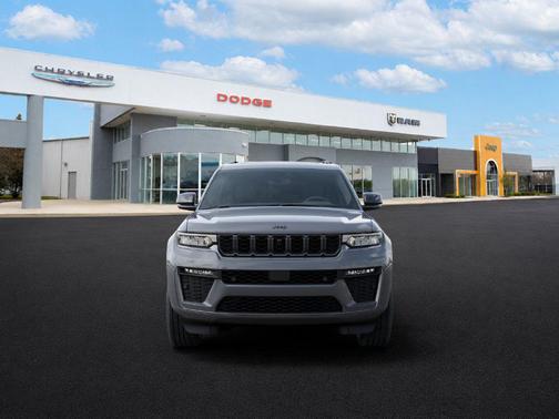 Sting-Gray Clearcoat 2027 Jeep Grand Cherokee L Limited