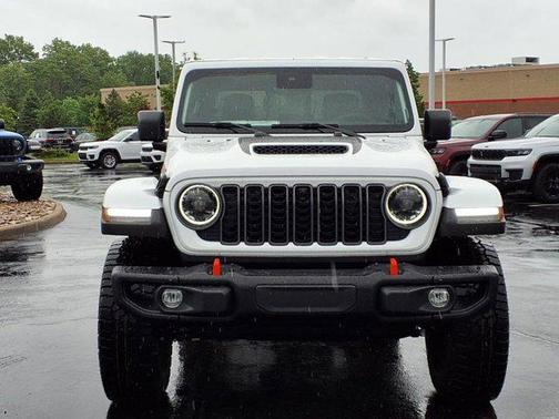 2025 Jeep Gladiator Mojave X