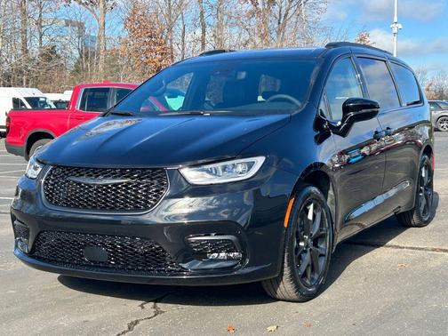 2026 Chrysler Pacifica L