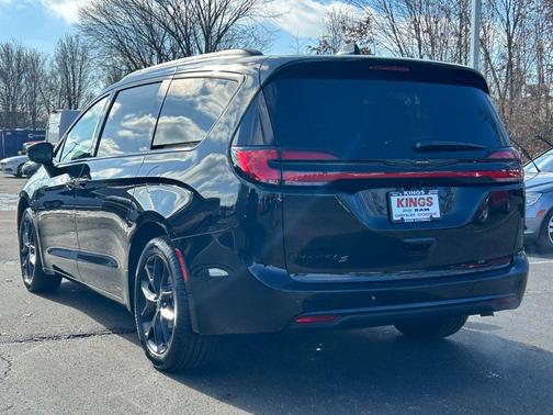 2026 Chrysler Pacifica L