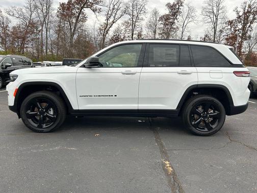 2025 Jeep Grand Cherokee Altitude