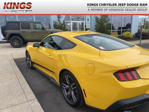 2024 Ford Mustang EcoBoost