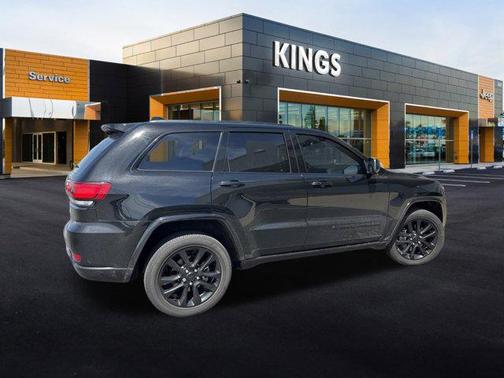 2022 Jeep Grand Cherokee Laredo
