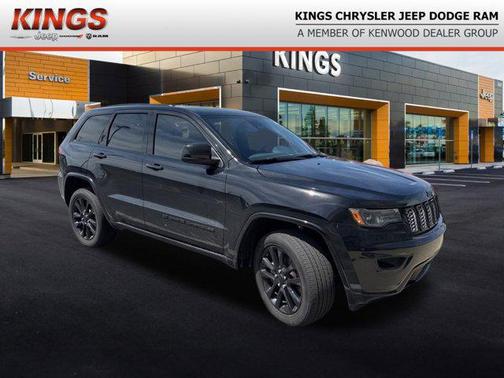 2022 Jeep Grand Cherokee Laredo