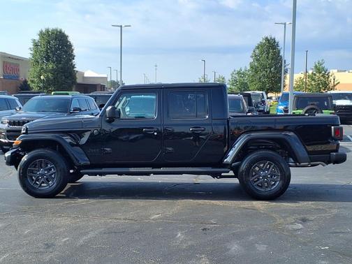 2025 Jeep Gladiator Sport S