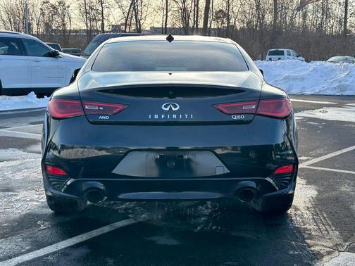 2019 INFINITI Q60 3.0T LUXE