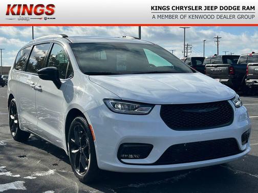 2026 Chrysler Pacifica L