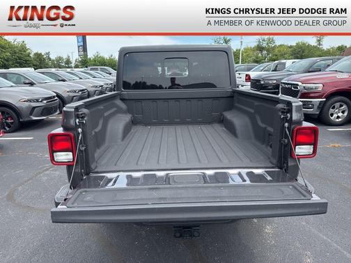 2023 Jeep Gladiator Sport S