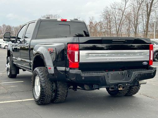 2022 Ford F-350 Platinum
