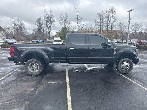 2022 Ford F-350 Platinum