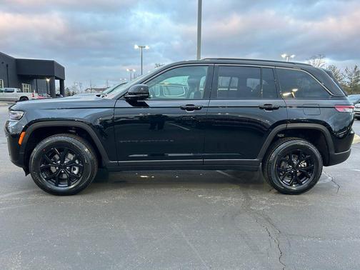 2026 Jeep Grand Cherokee Altitude