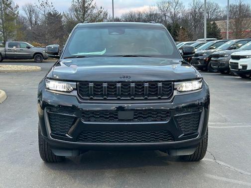 2026 Jeep Grand Cherokee Altitude